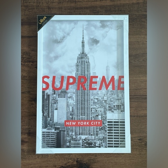 Oliver Gal Art x Supreme ‘New York City’ L24xW16